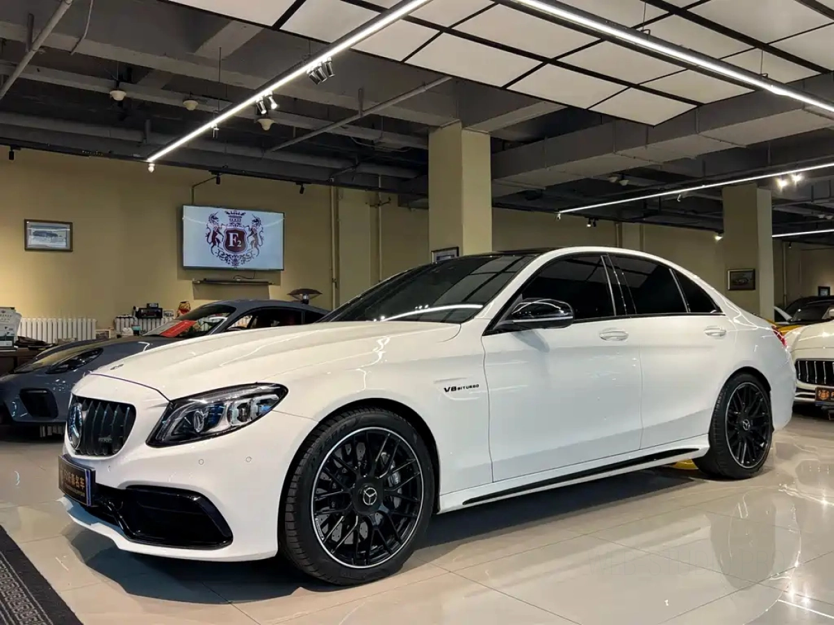 MERCEDES BENZ C-CLASS AMG  2020