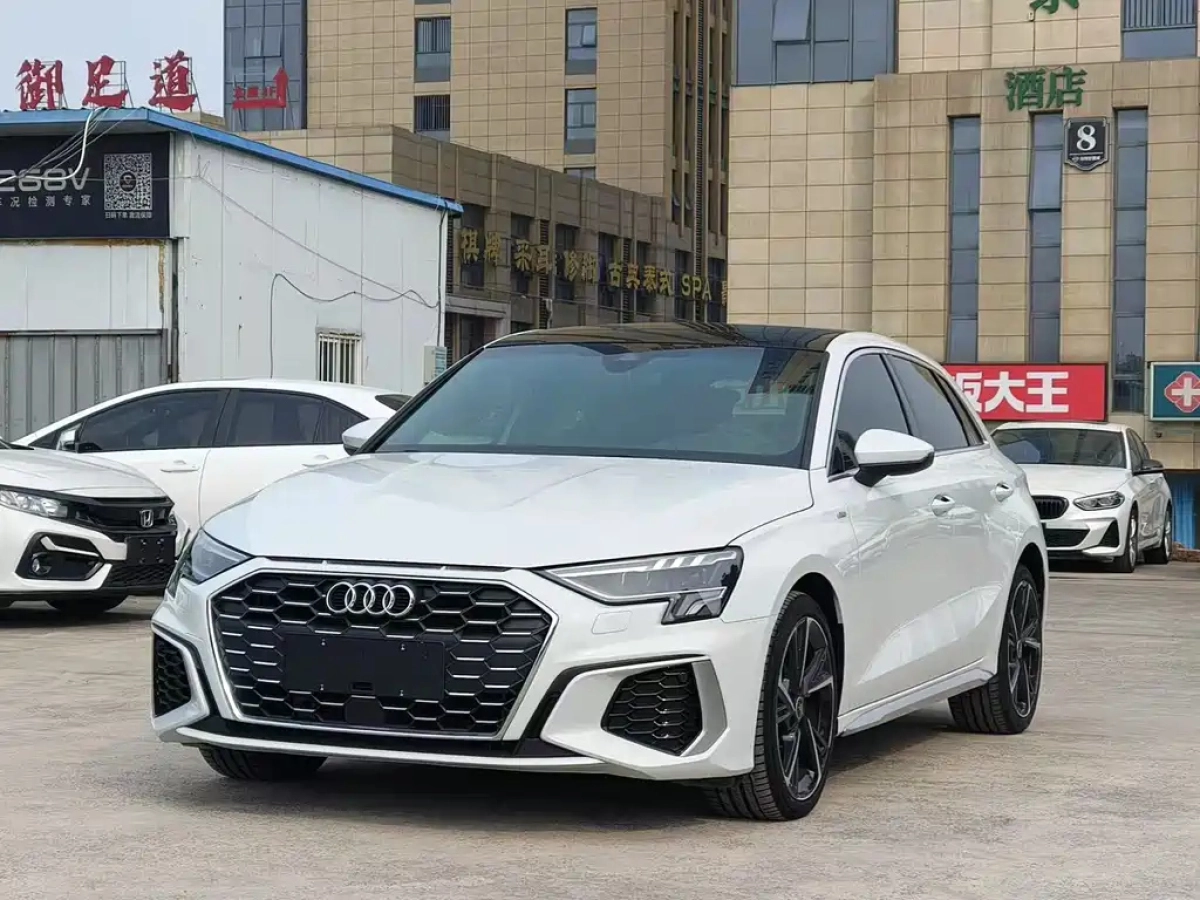 AUDI A3  2022