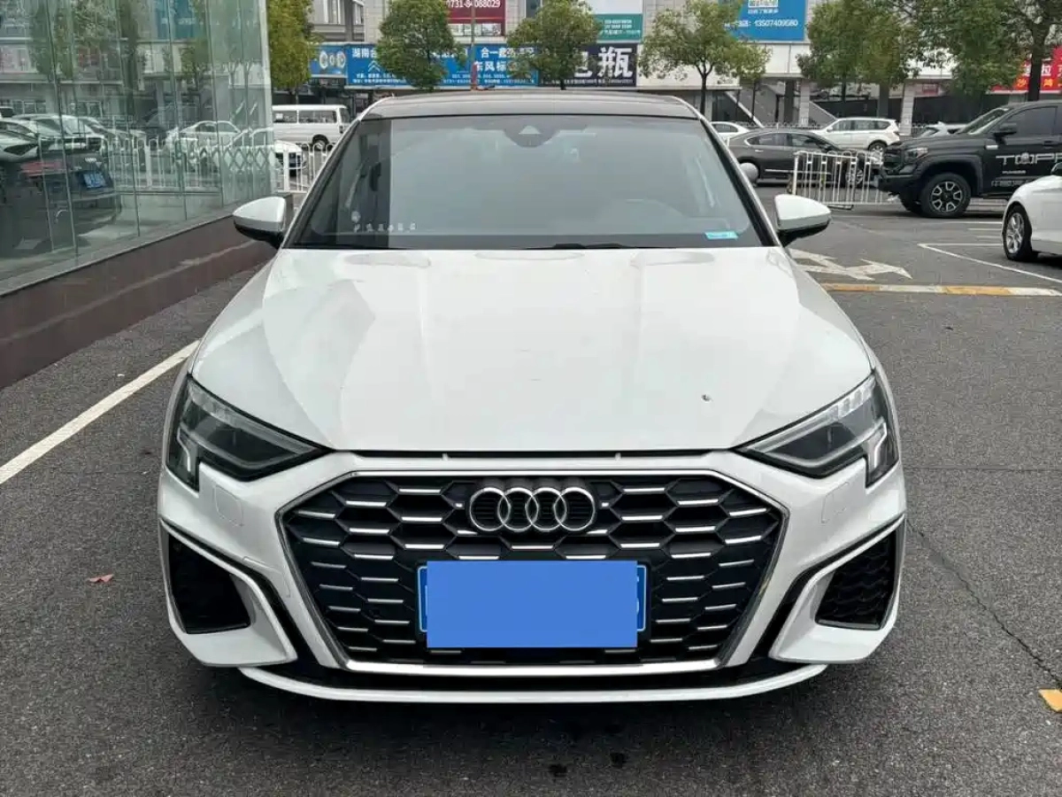 AUDI A3  2022