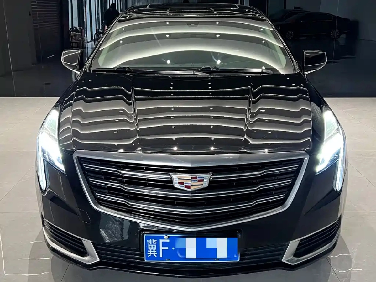 CADILLAC XTS