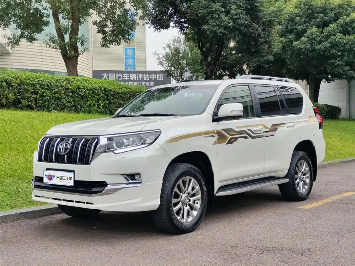 TOYOTA PRADO