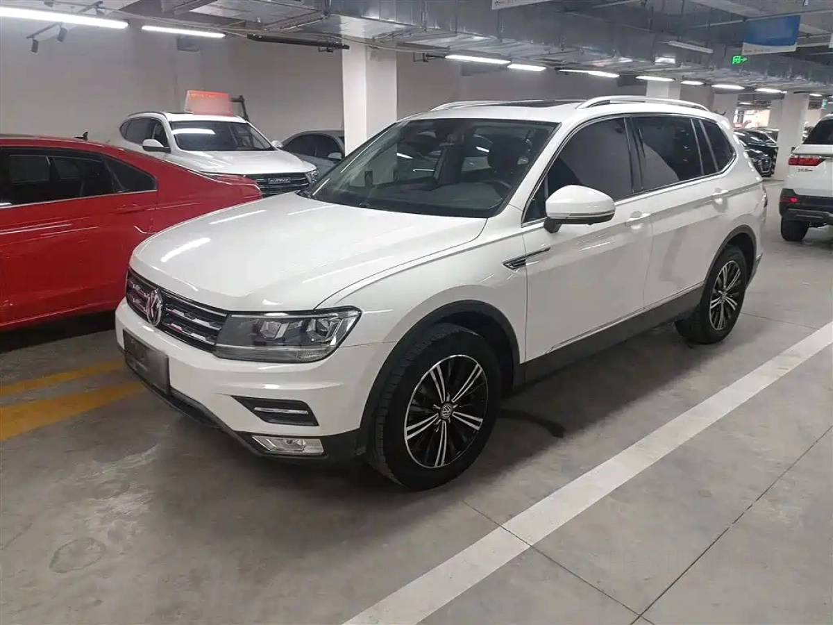 VOLKSWAGEN TIGUAN L