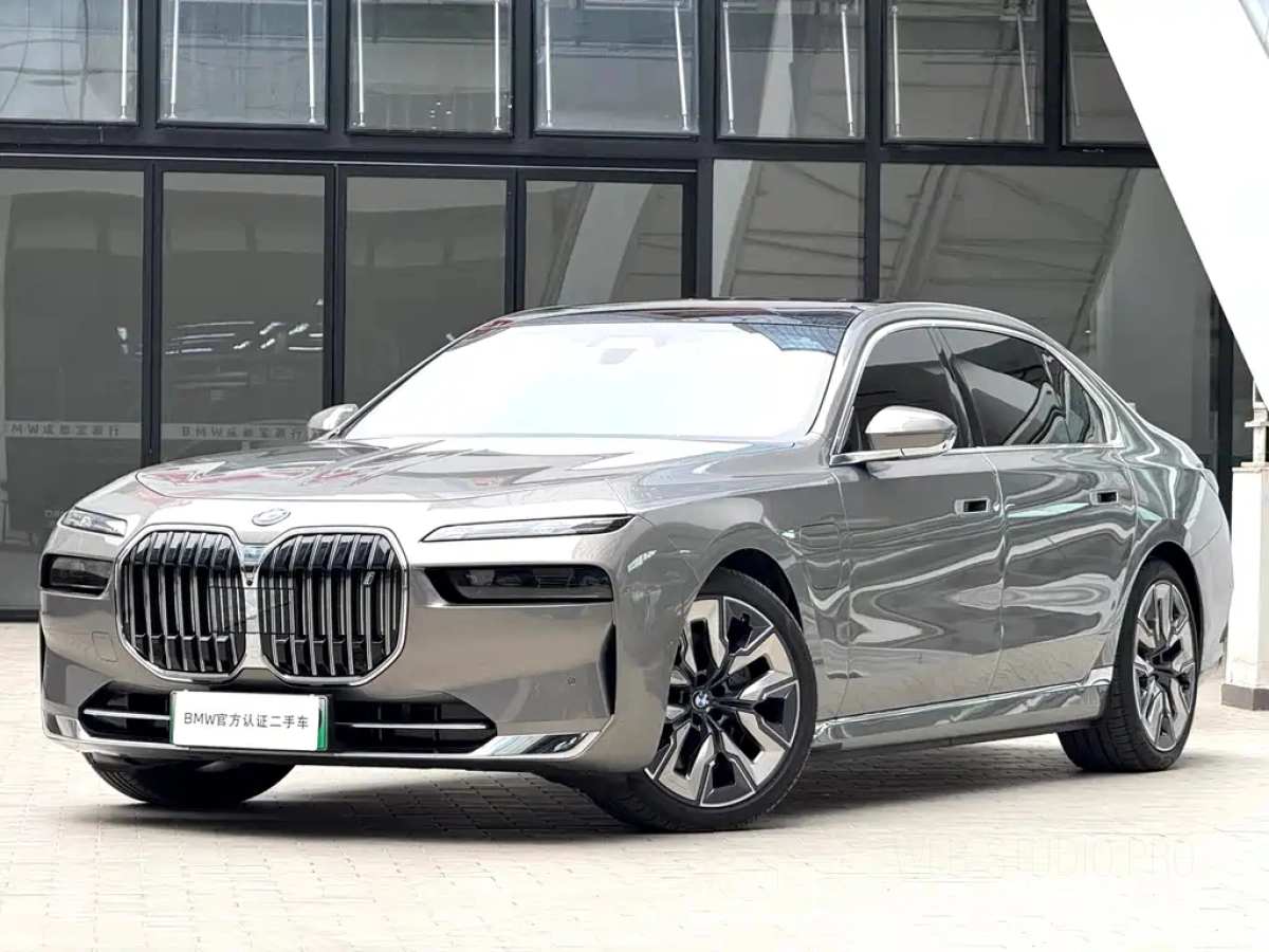 BMW I7  2024