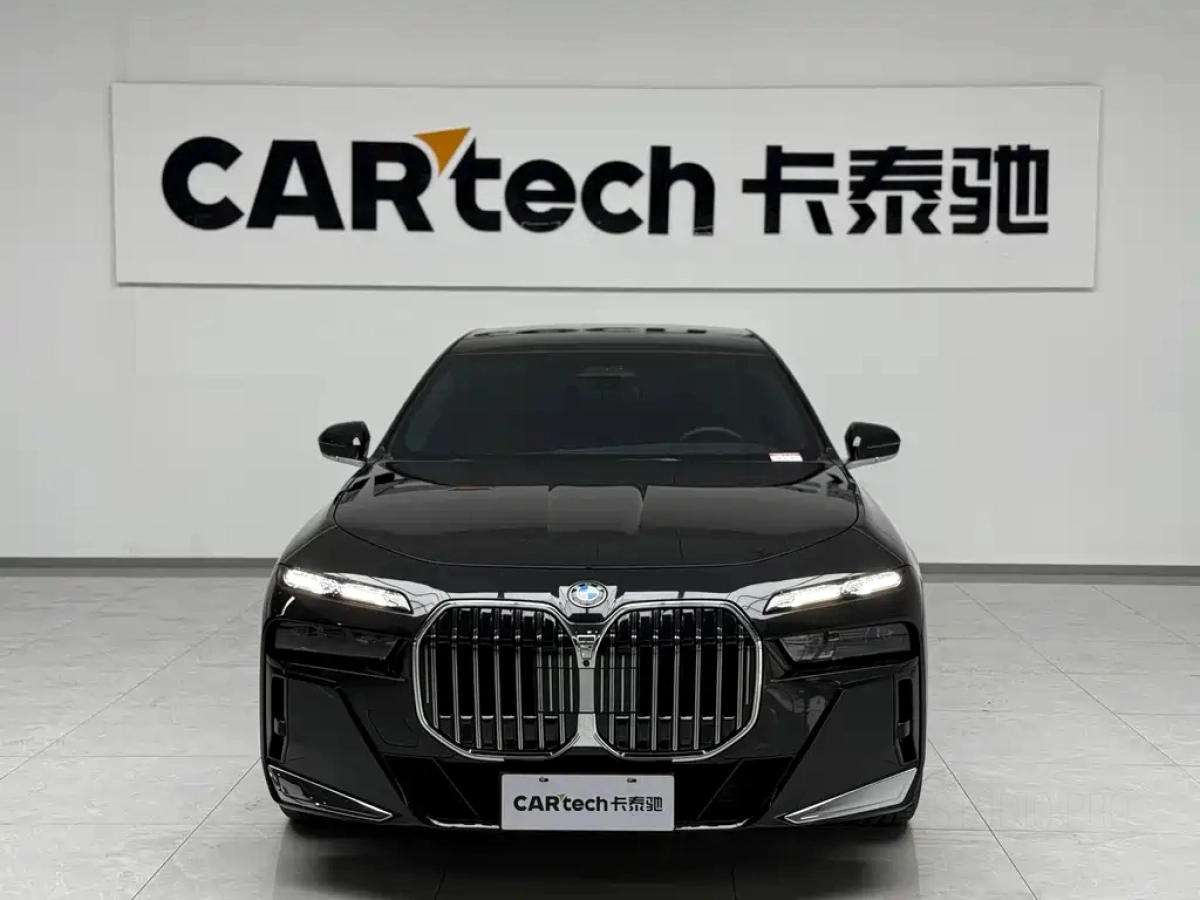 BMW 7-SERIES