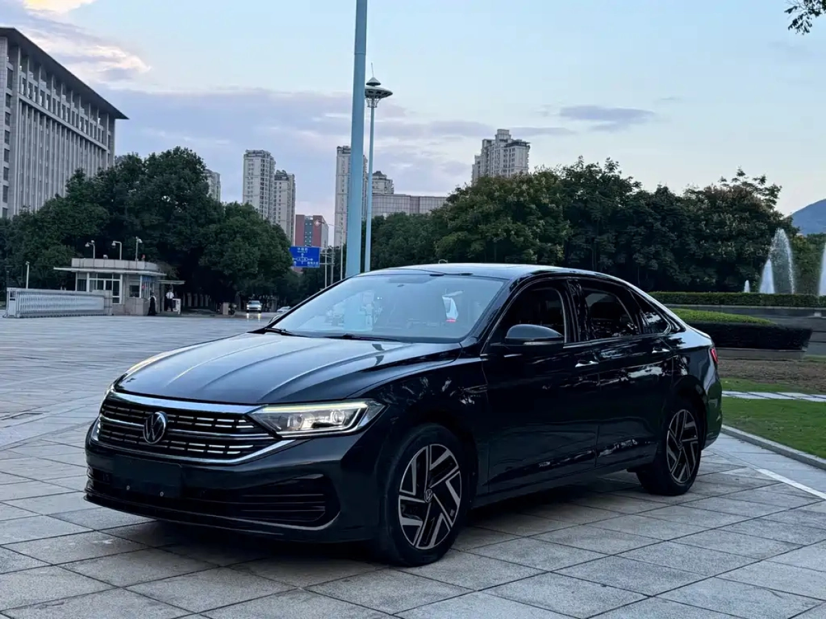 VOLKSWAGEN SAGITAR  2023