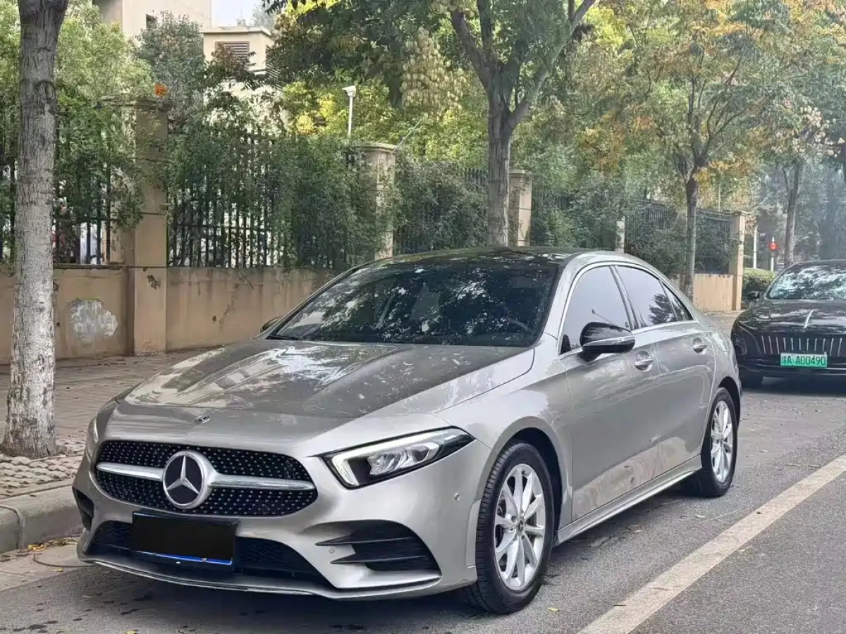 MERCEDES BENZ A-CLASS  2019