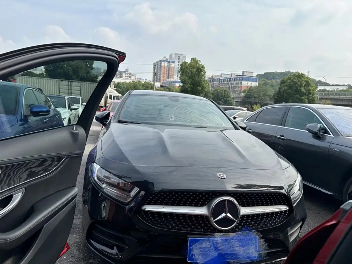 MERCEDES BENZ A-CLASS  2019
