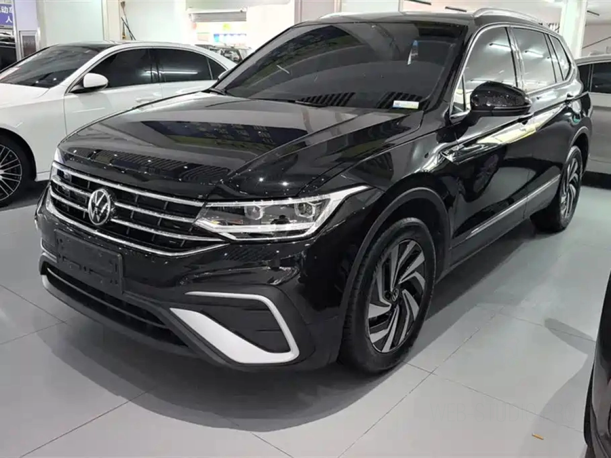 VOLKSWAGEN TIGUAN L  2023