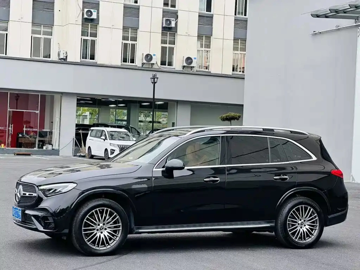 MERCEDES BENZ GLC