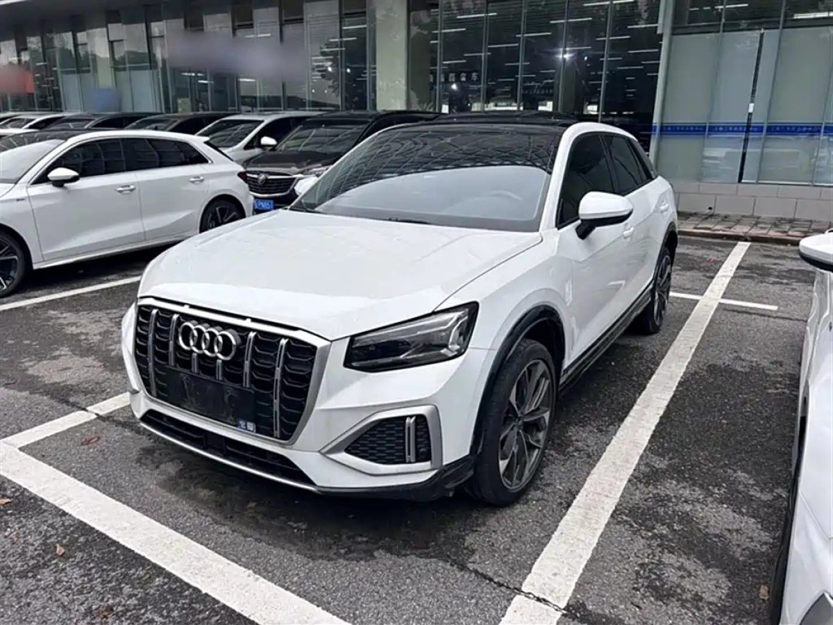 AUDI Q2L