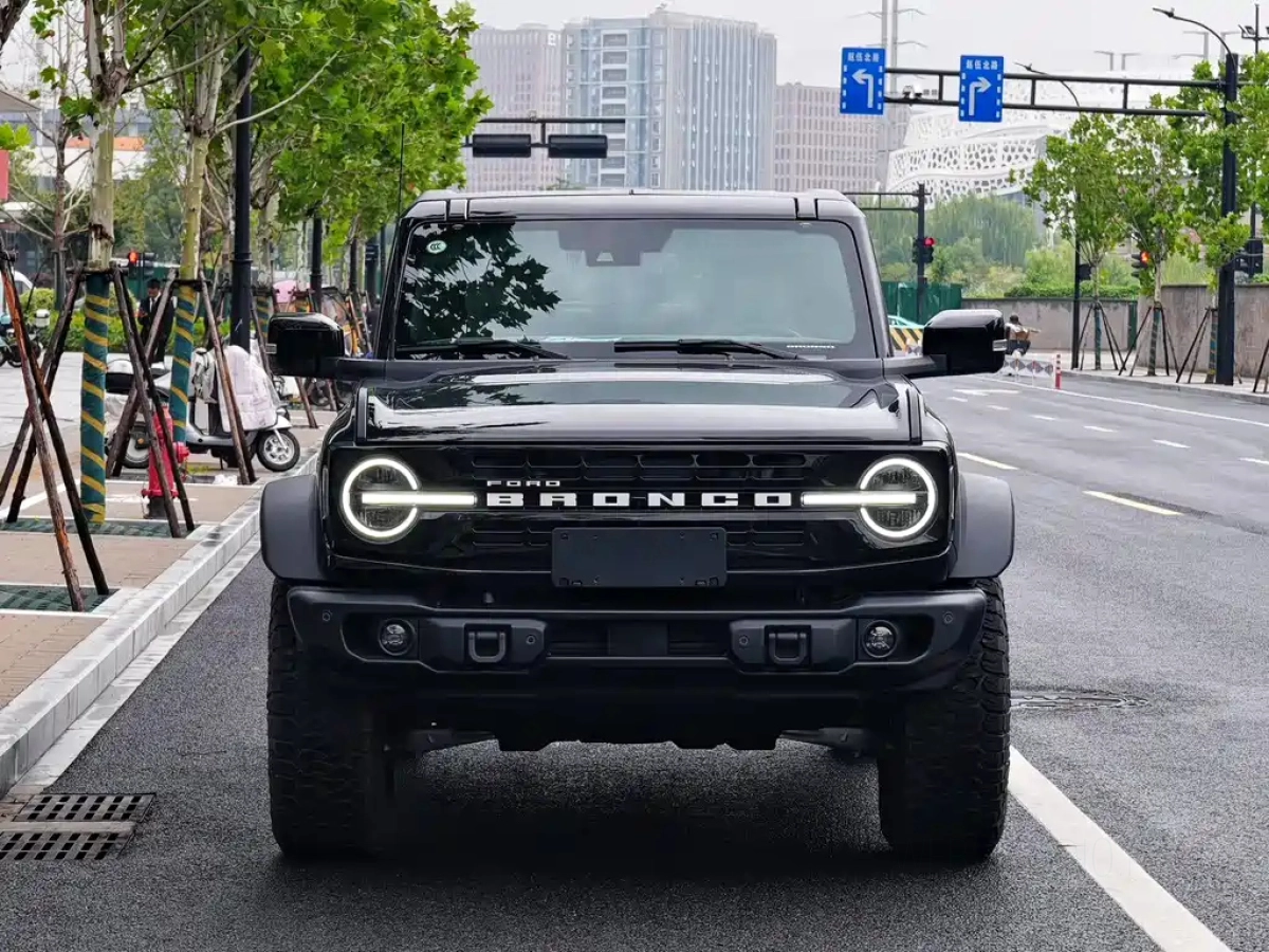 FORD BRONCO