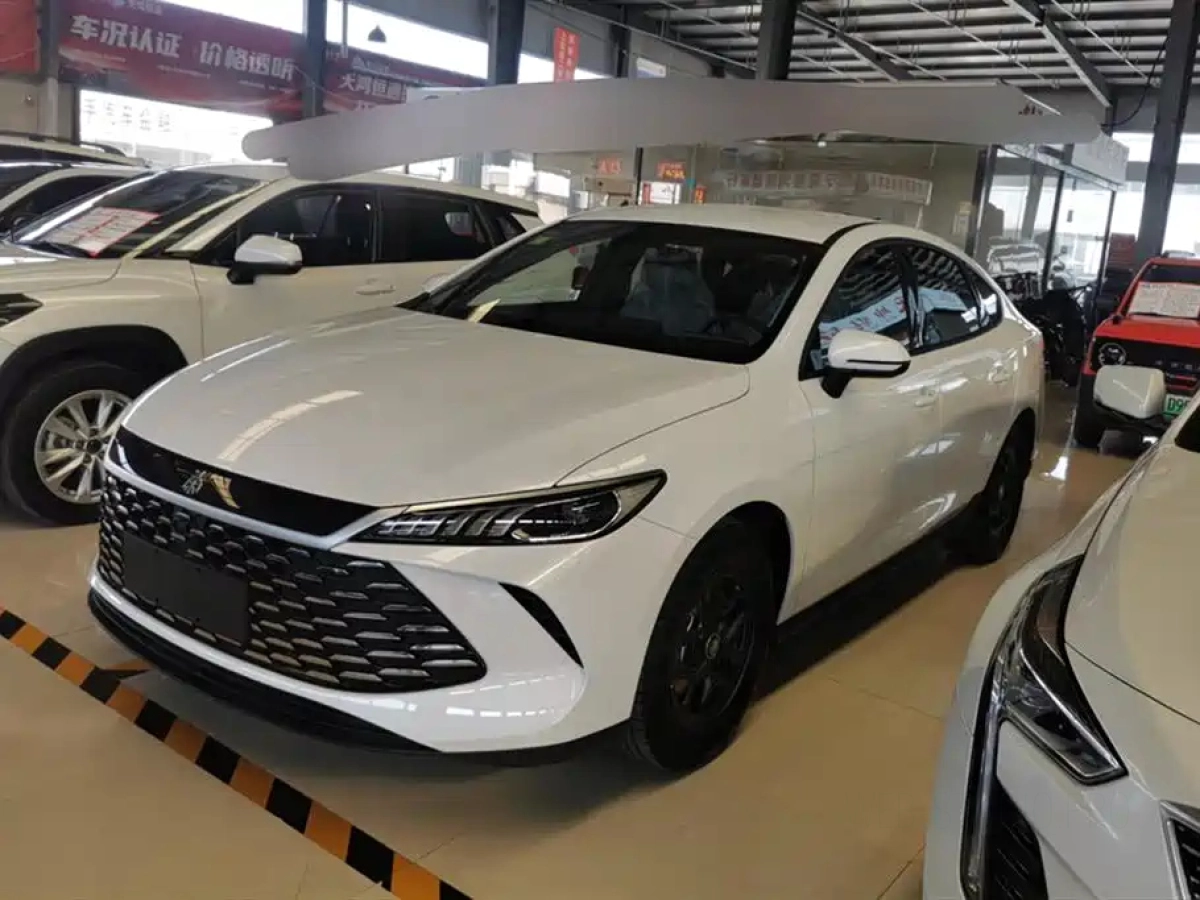 BYD SEAL 05 DM-I  2025