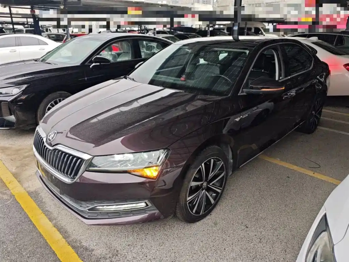 SKODA SUPERB  2021