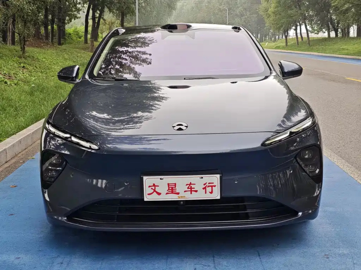 NIO ET7