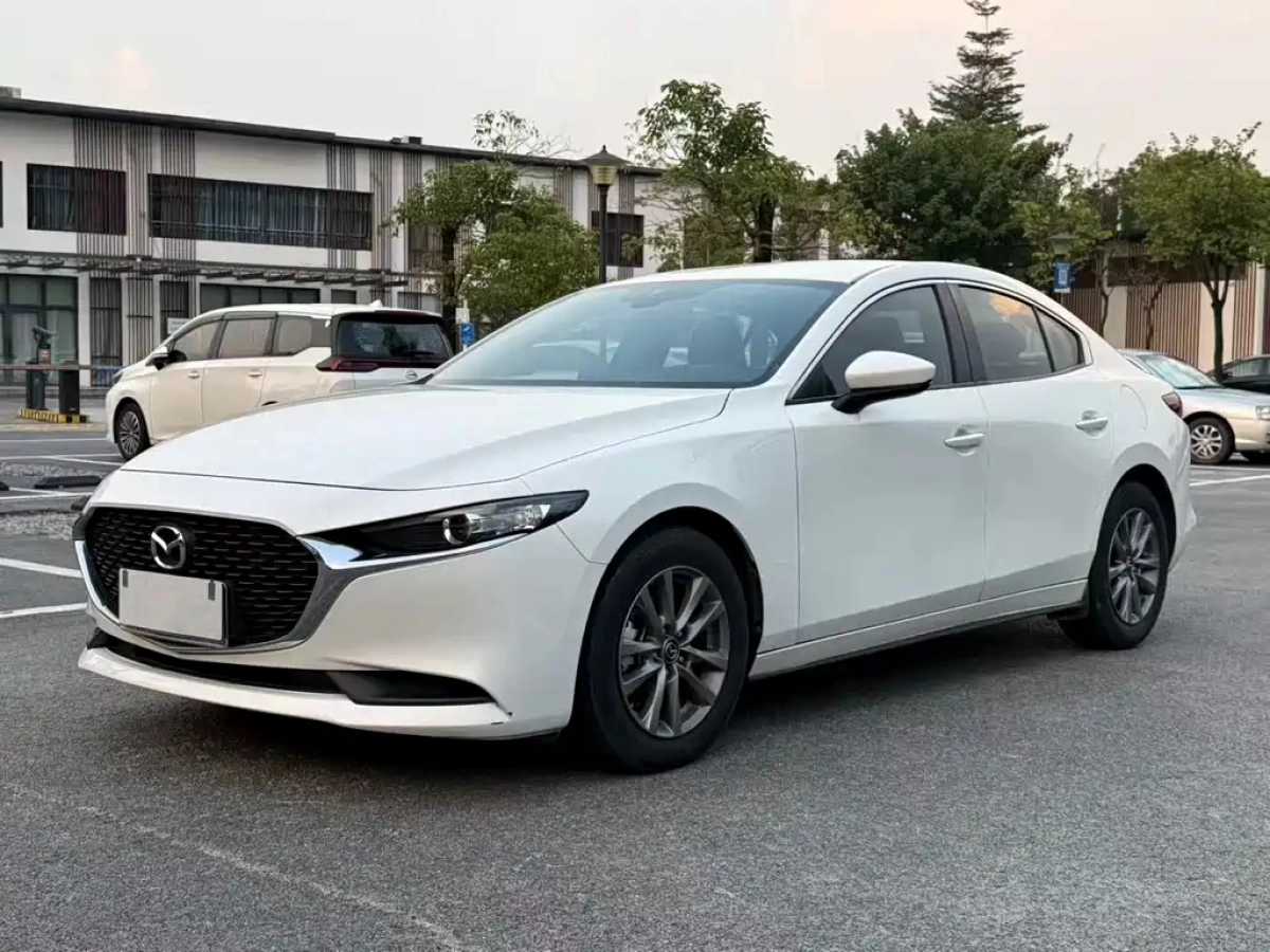 MAZDA 3 AXELA