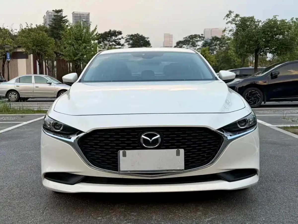 MAZDA 3 AXELA