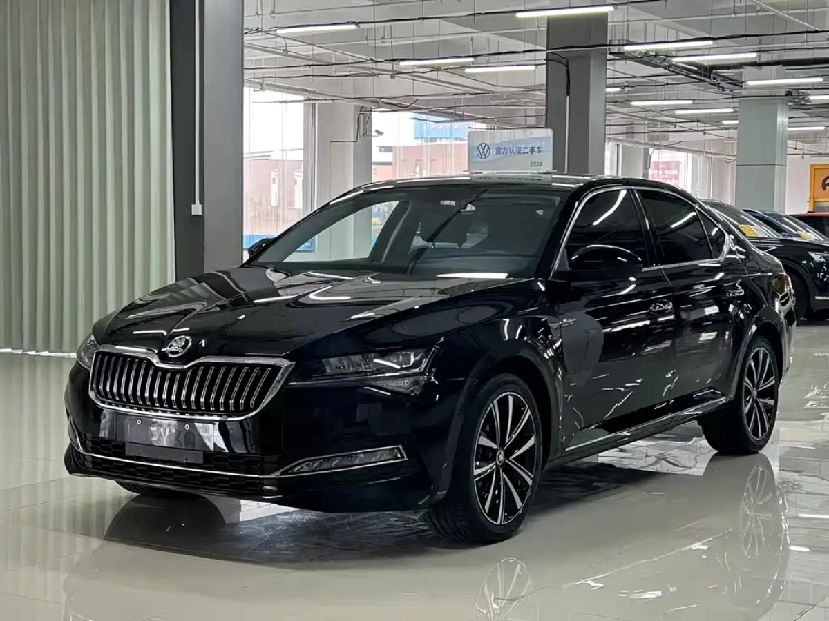 SKODA SUPERB