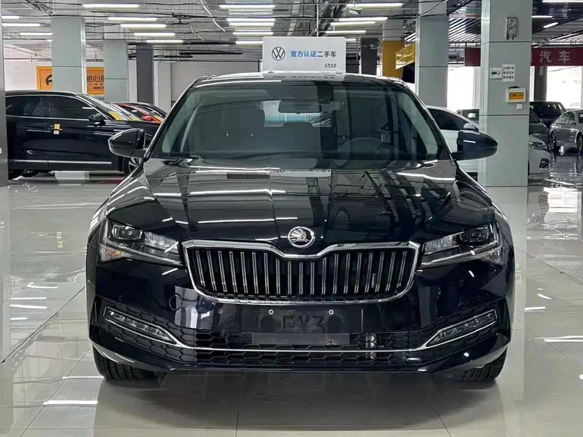 SKODA SUPERB