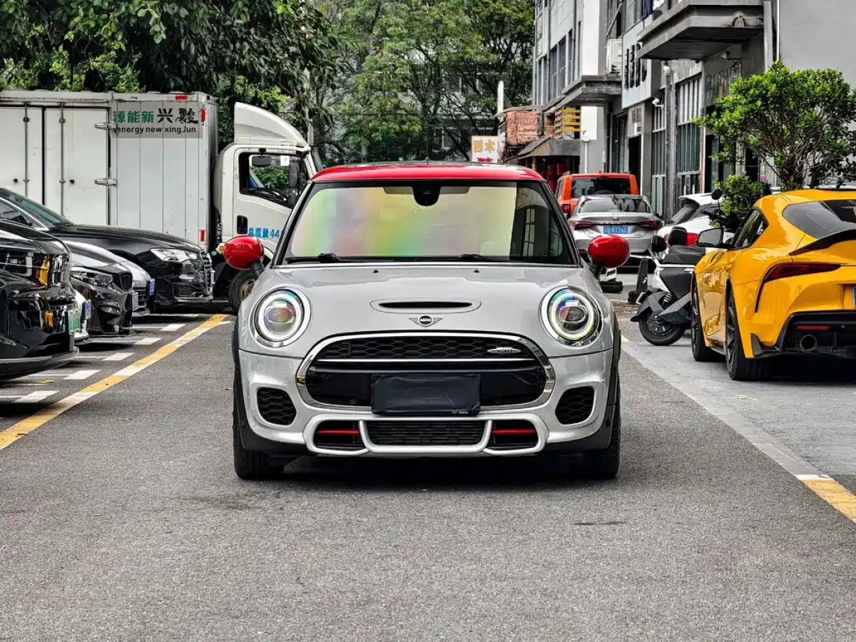 MINI JCW