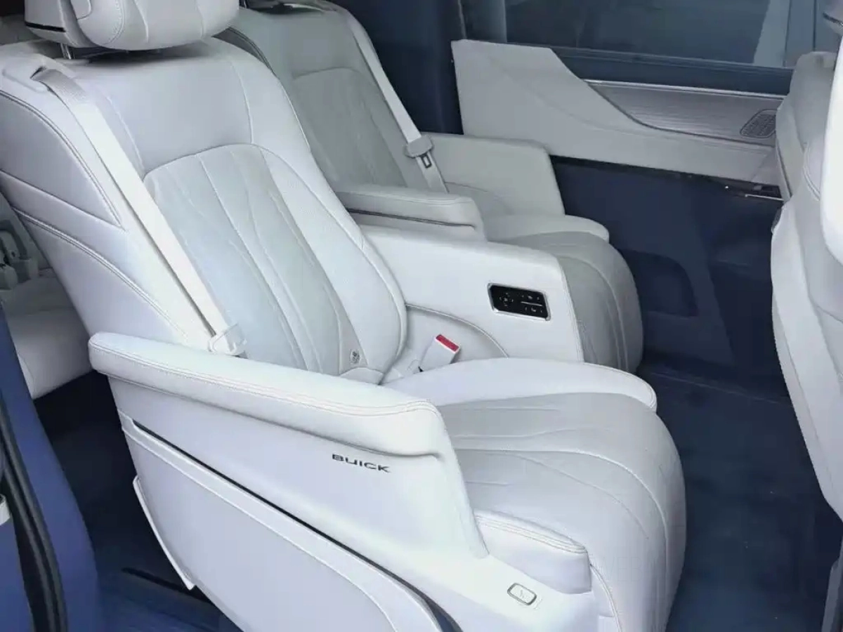 BUICK GL8 NEW ENERGY