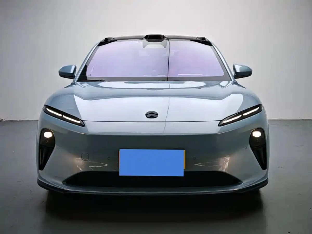 NIO ET5