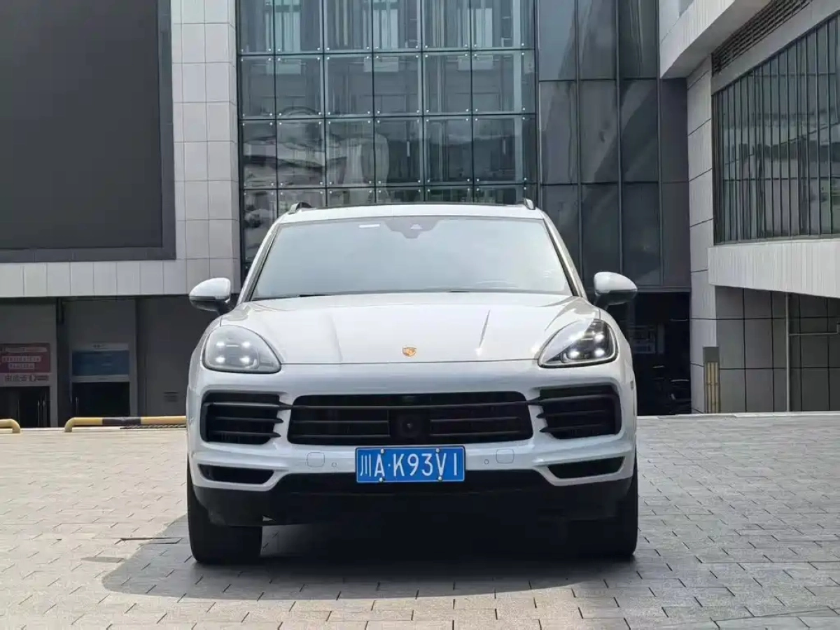 PORSCHE CAYENNE