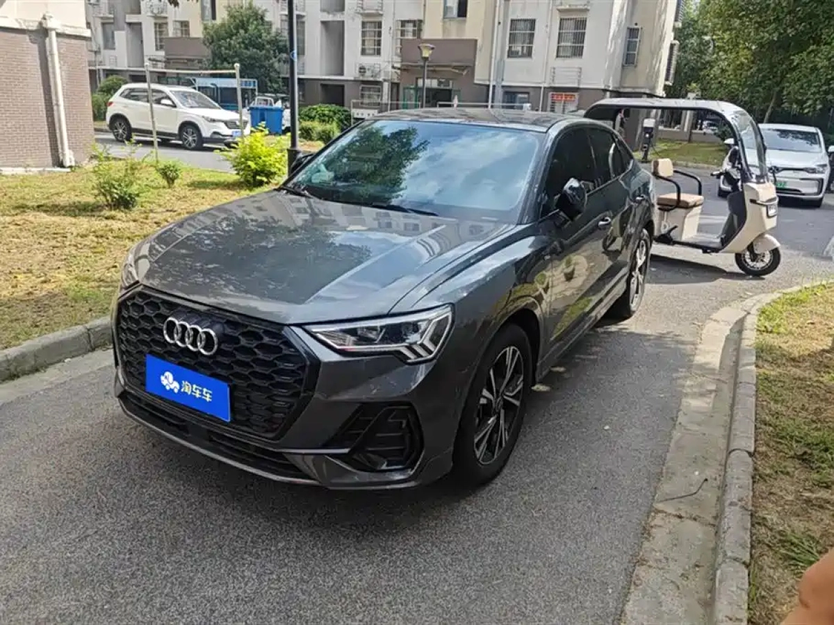 AUDI Q3 SPORTBACK