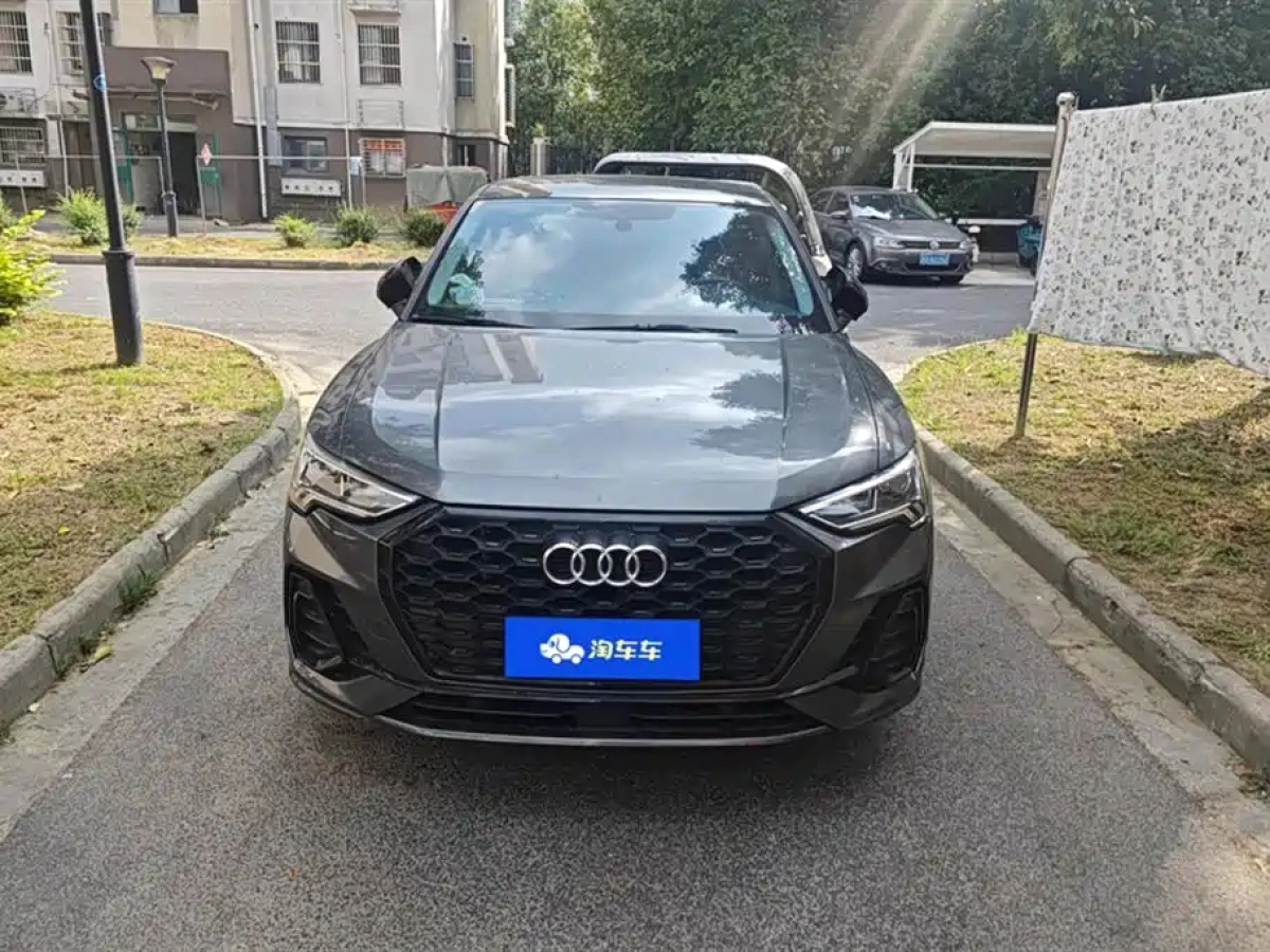 AUDI Q3 SPORTBACK