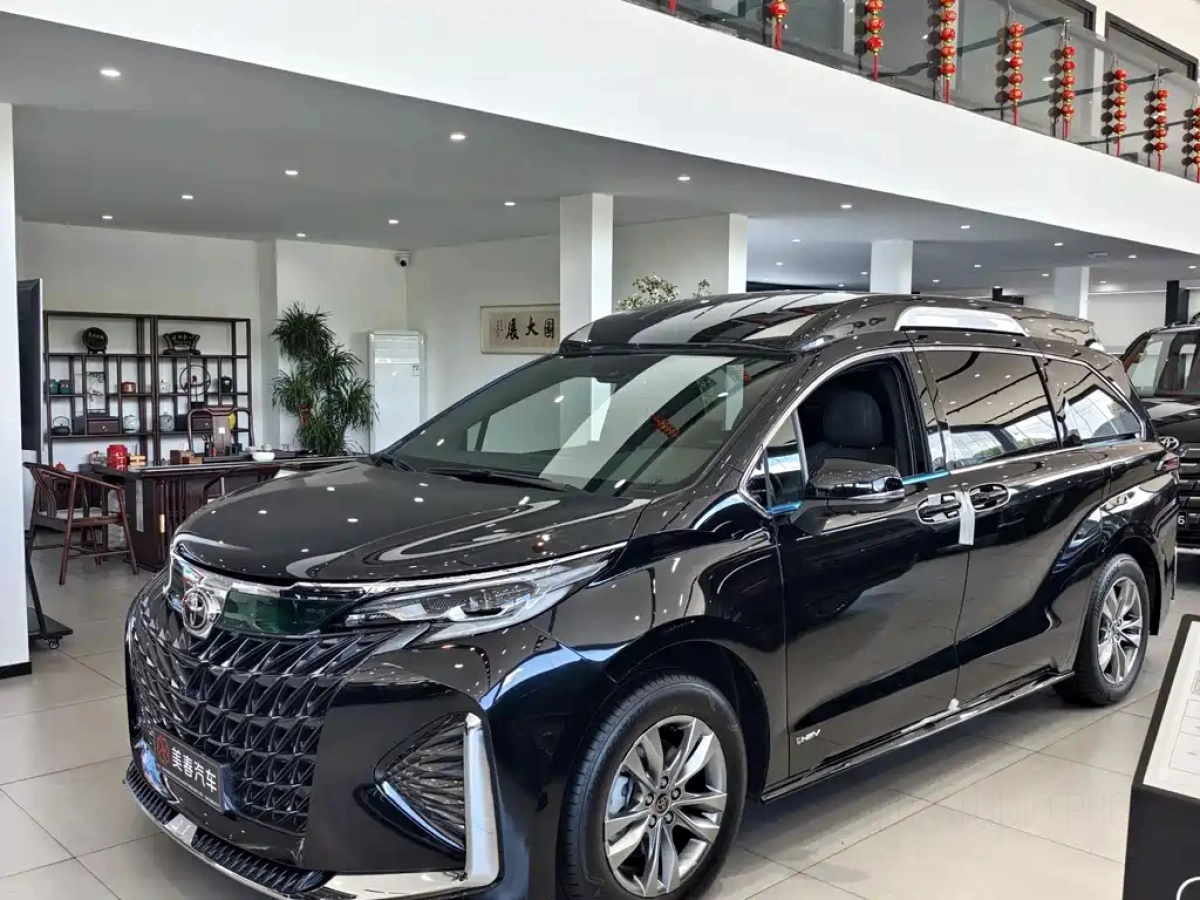 TOYOTA SIENNA SIENNA  2025