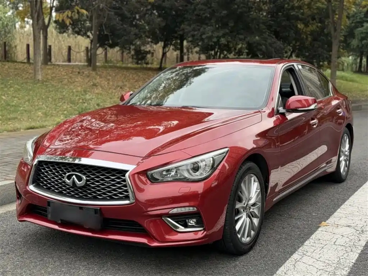 INFINITI Q50L