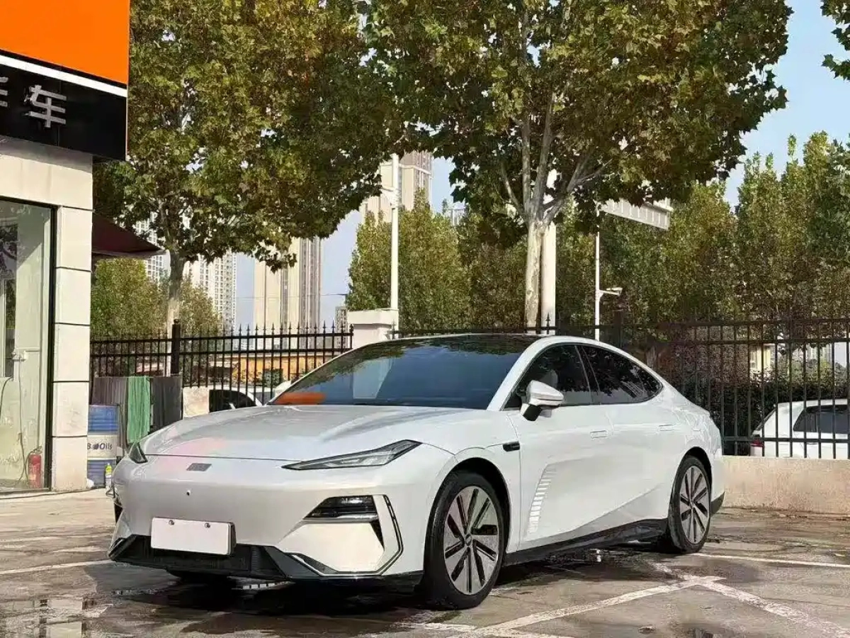 GEELY GALAXY GALAXY E8