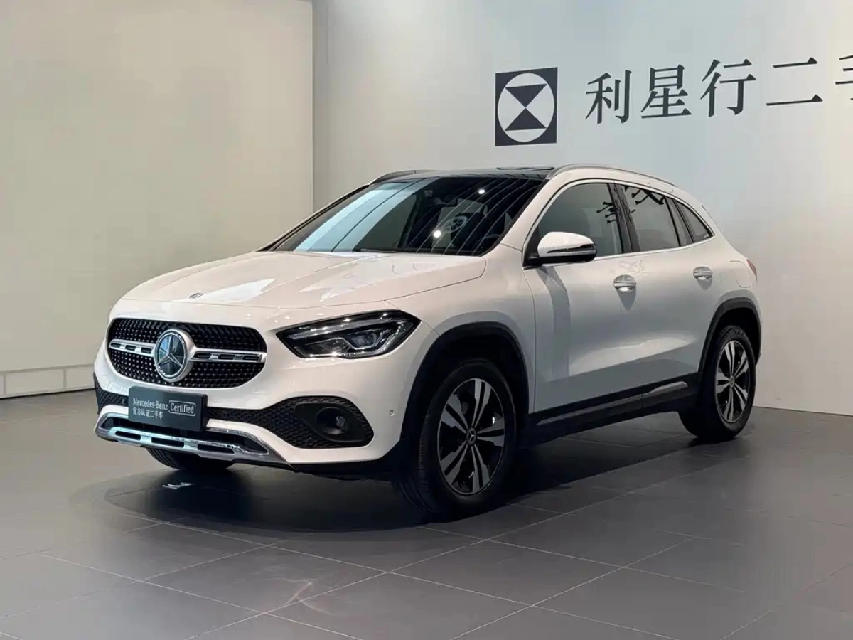 MERCEDES BENZ GLA  2021
