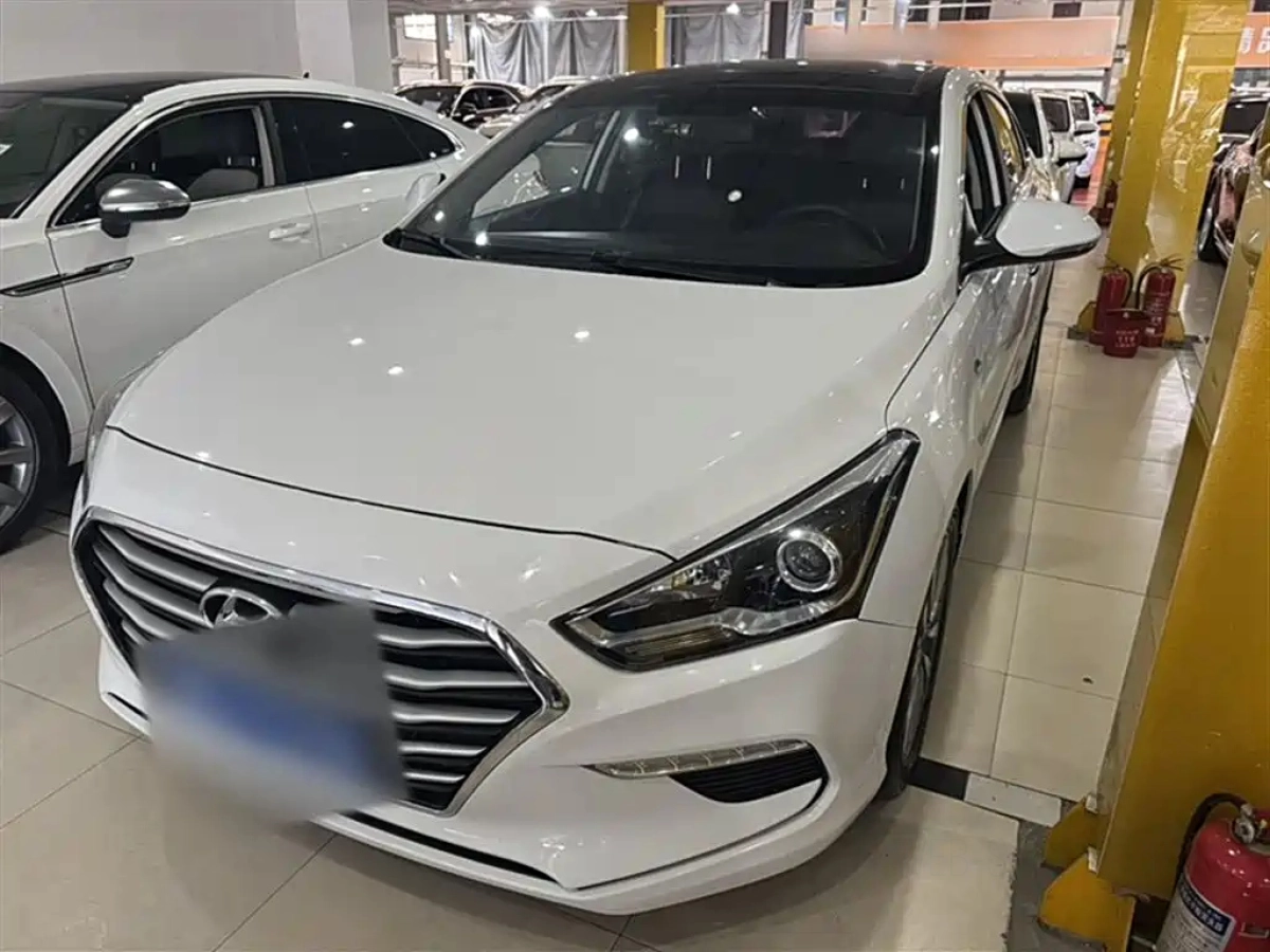 HYUNDAI MISTRA