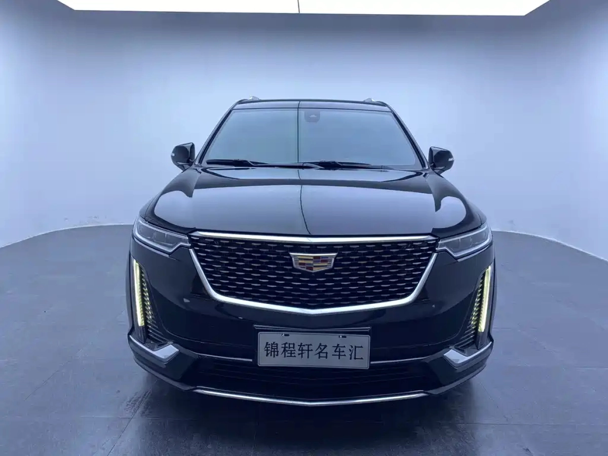 CADILLAC XT6