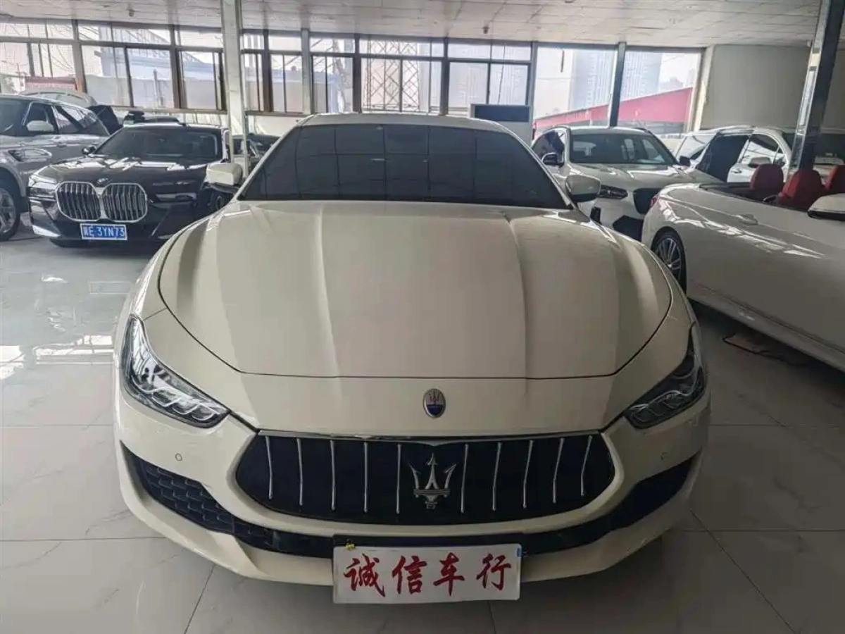 MASERATI GHIBLI