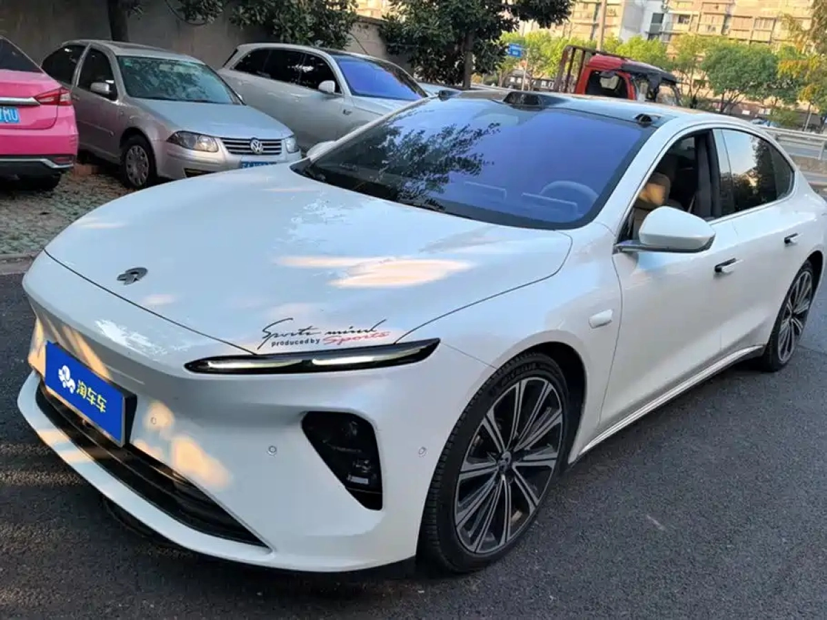 NIO ET7