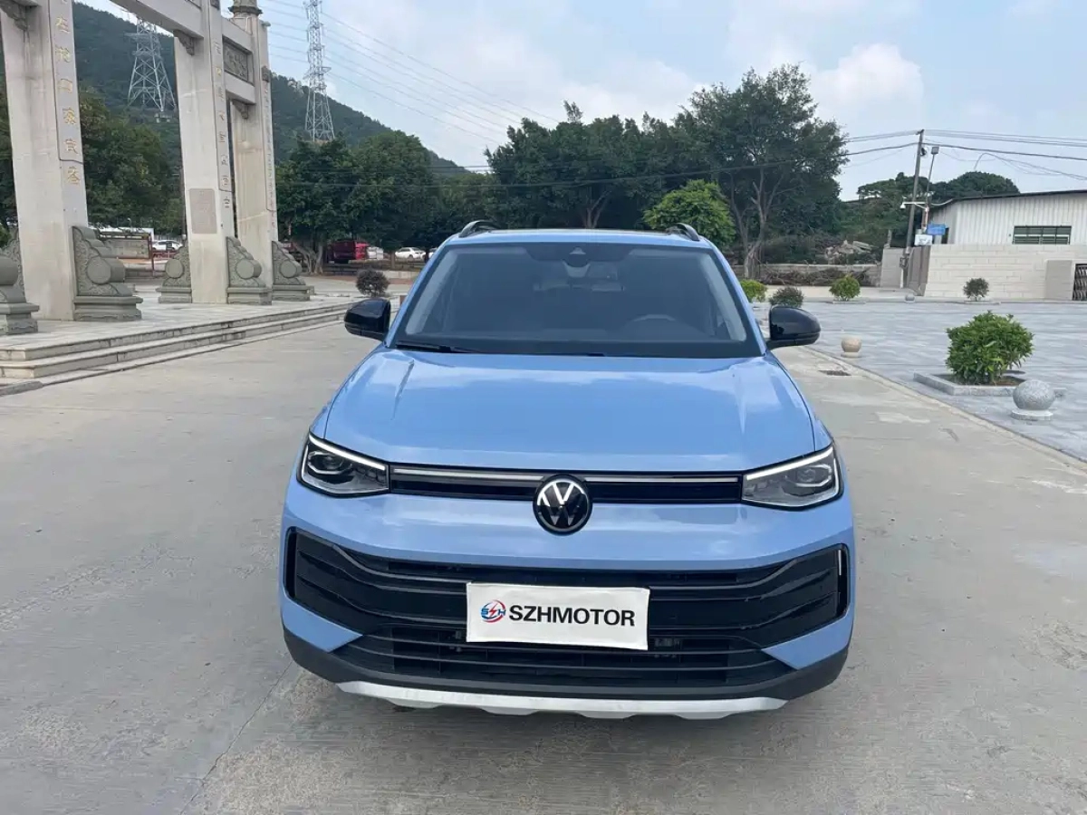 VOLKSWAGEN THARU