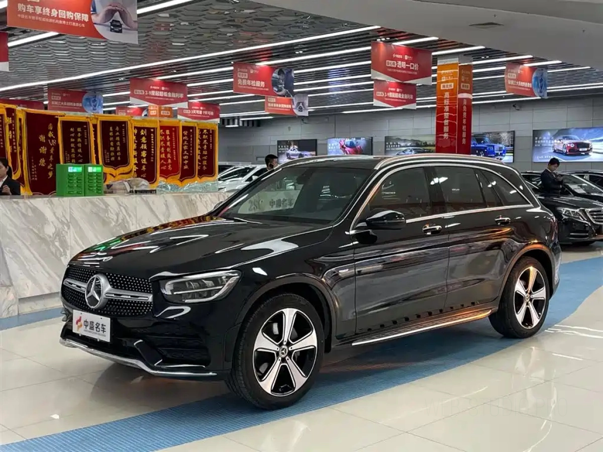MERCEDES BENZ GLC