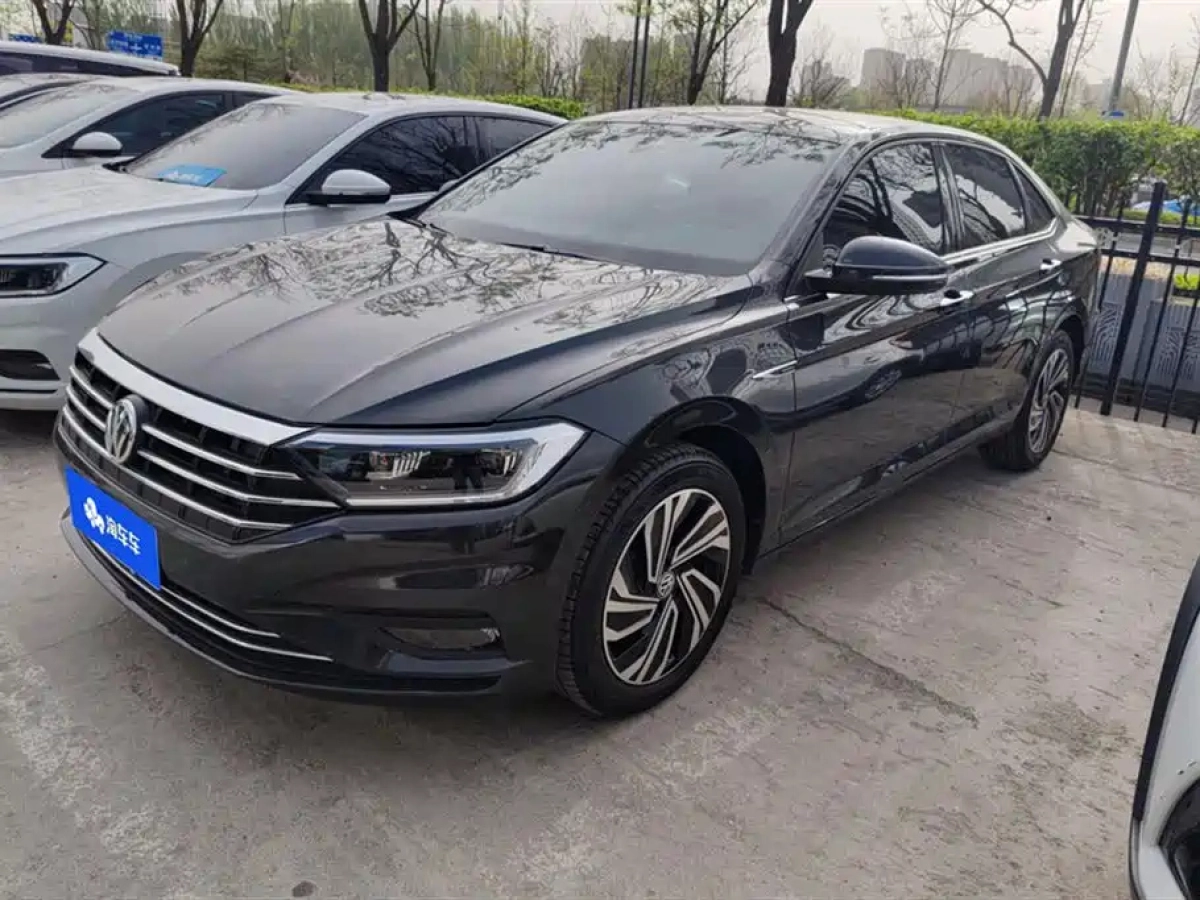 VOLKSWAGEN SAGITAR  2022