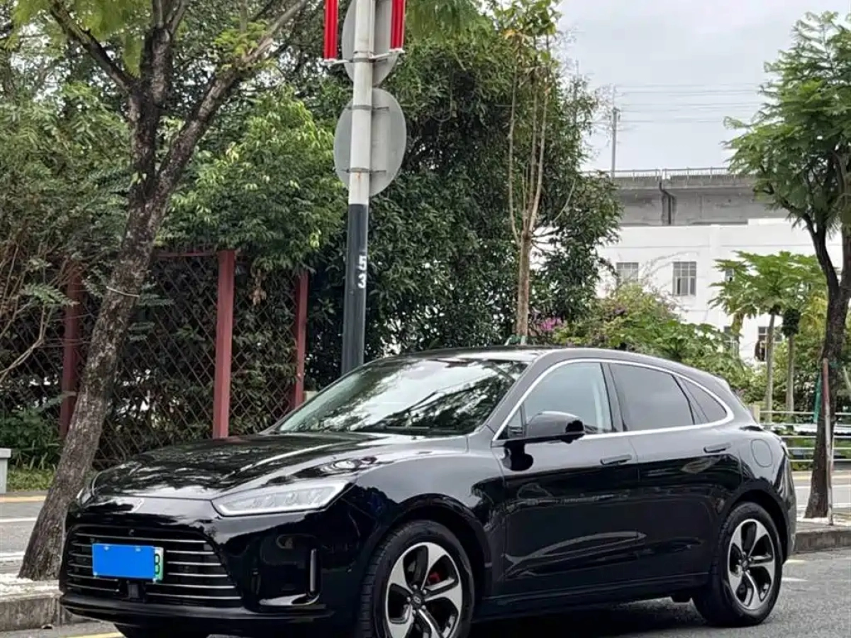 HUAWEI HARMON AITO M5  2022