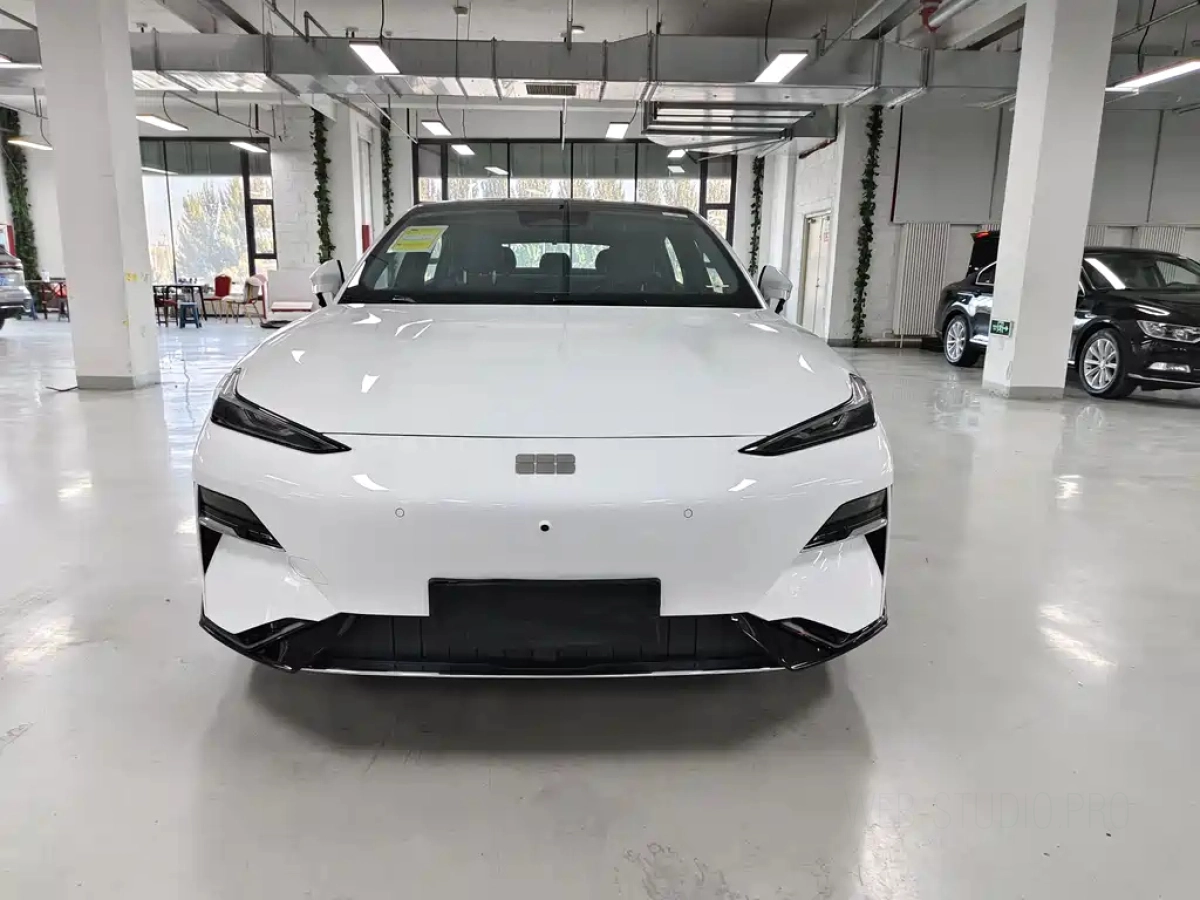 GEELY GALAXY GALAXY E8