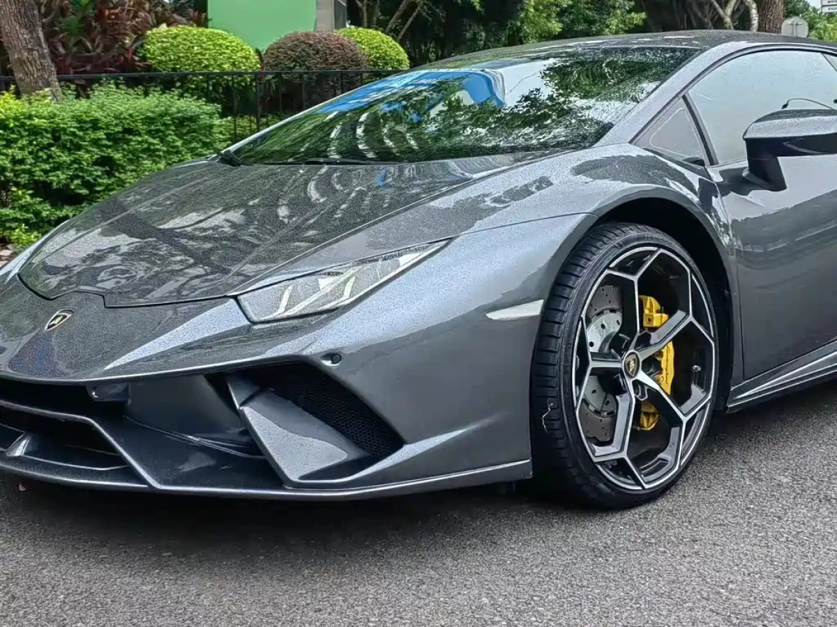LAMBORGHINI HURACAN  2022