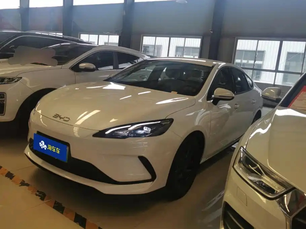 BYD SEAL 05 DM-I  2025