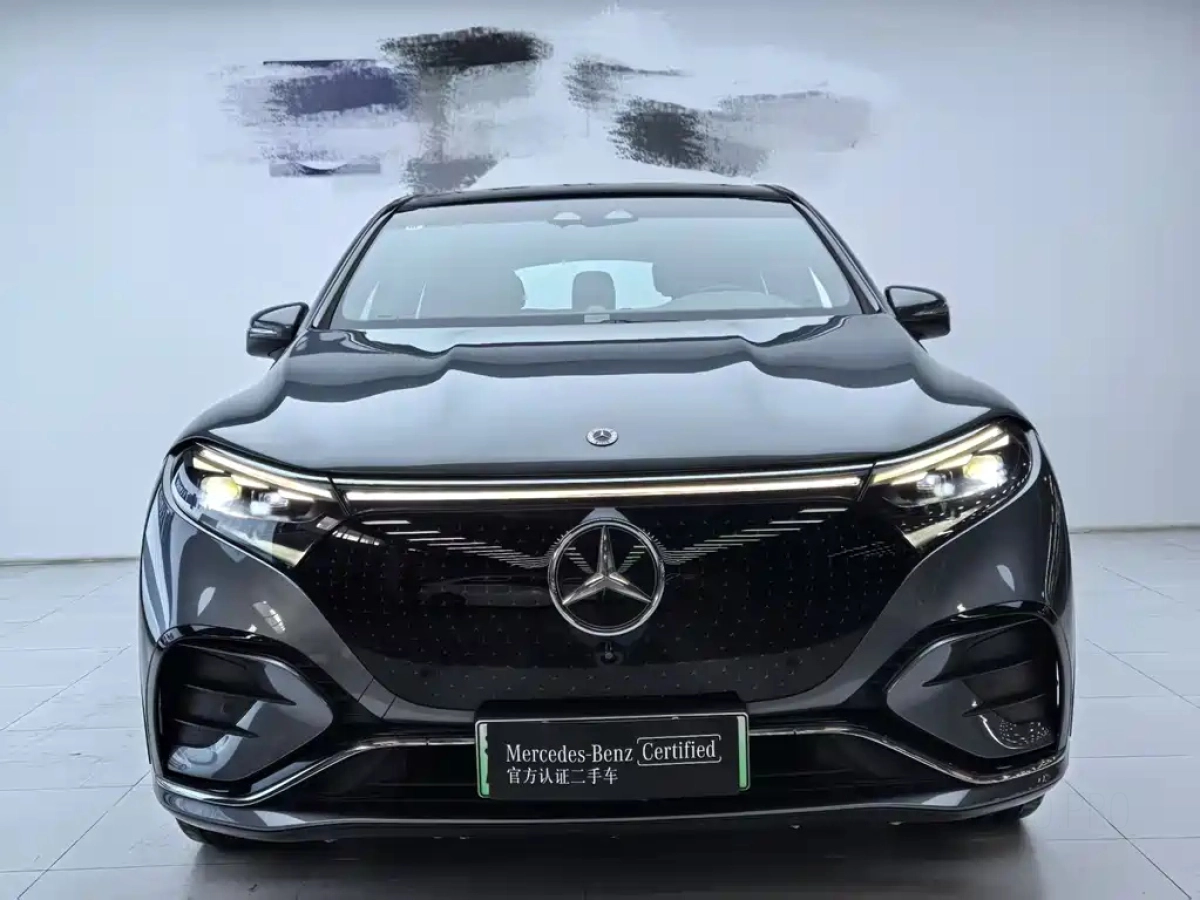 MERCEDES BENZ EQS SUV