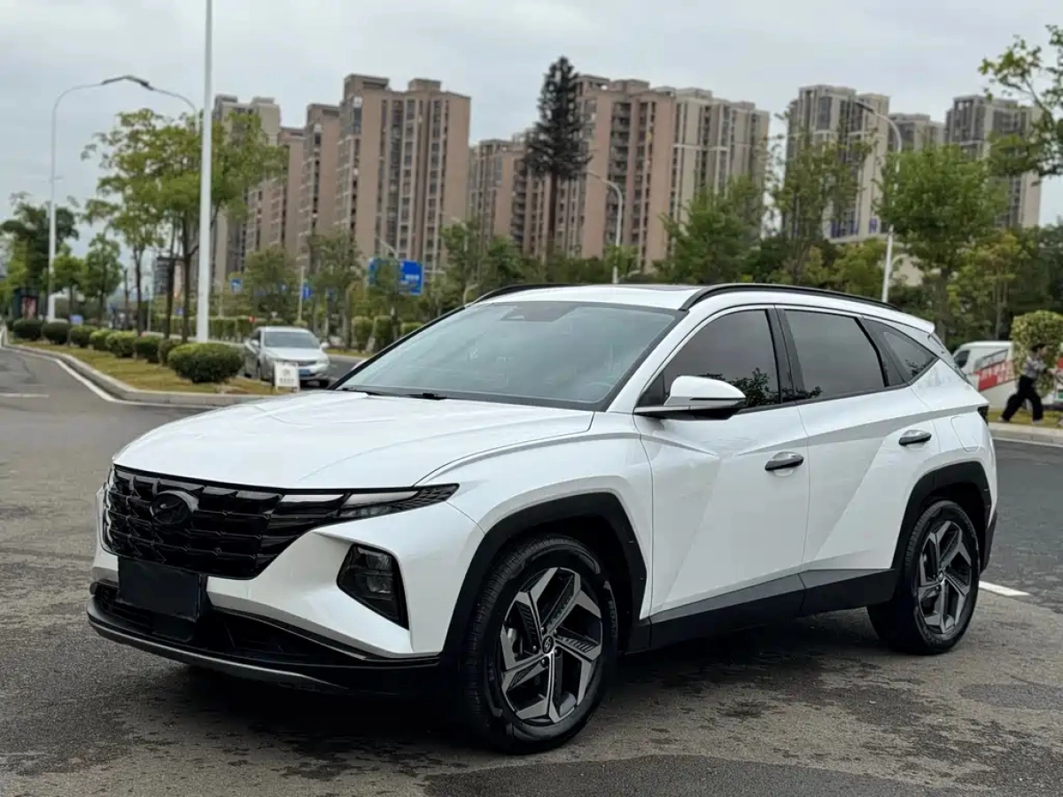 HYUNDAI TUCSON  2023