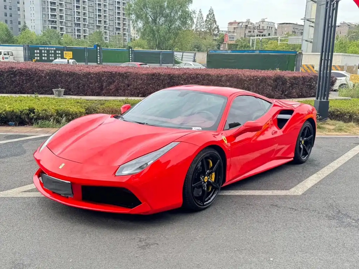 FERRARI 488
