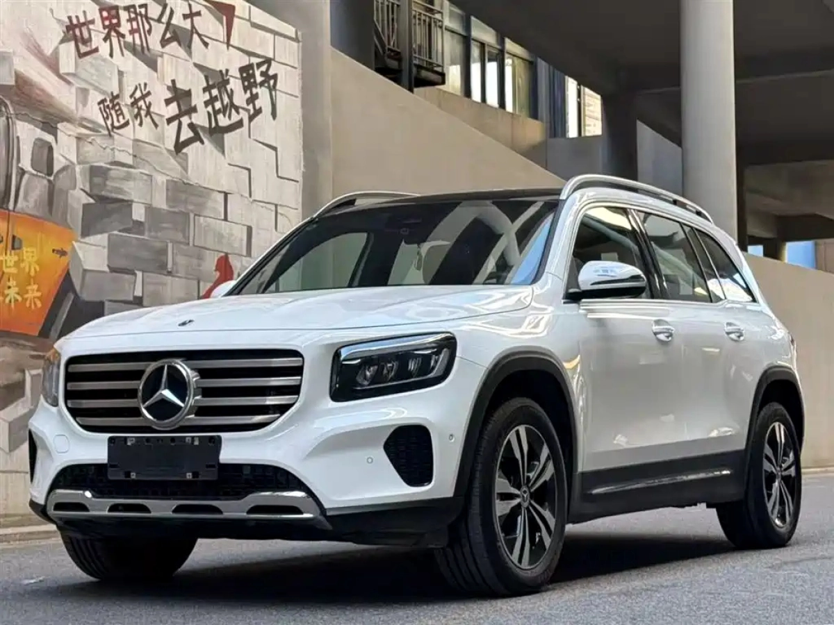 MERCEDES BENZ GLB