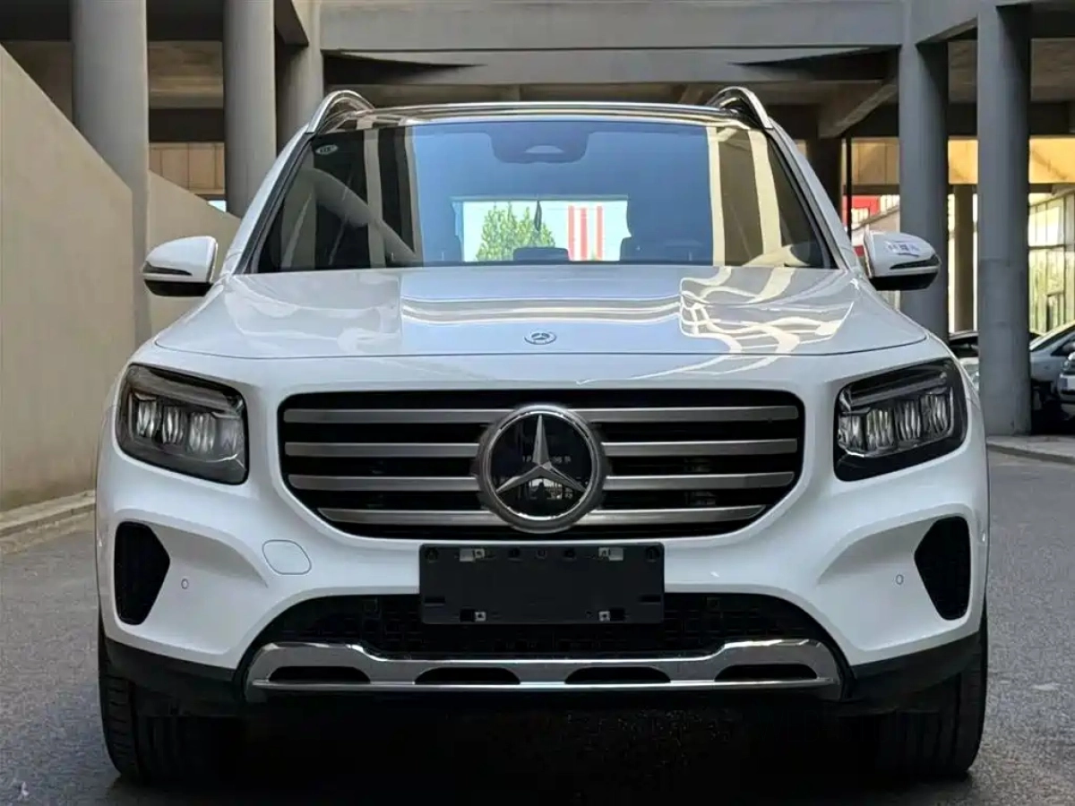 MERCEDES BENZ GLB
