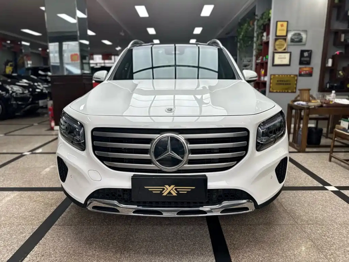 MERCEDES BENZ GLB