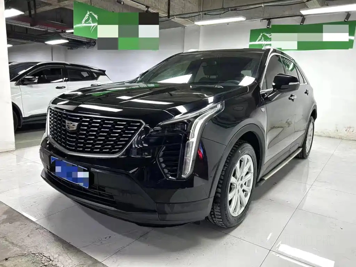CADILLAC XT4